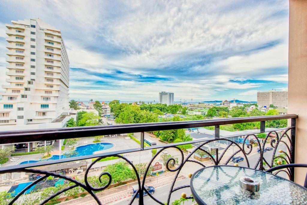 Atlantis Condo Resort Jomtien Ngoại thất bức ảnh
